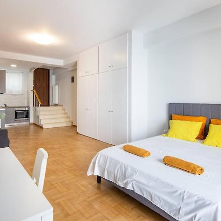 Newly Renovated, Quiet & Central Apartment In Kolonaki Aten Exteriör bild