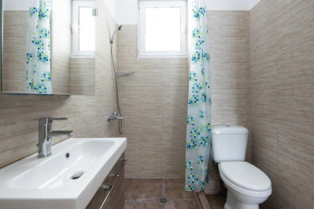 Newly Renovated, Quiet & Central Apartment In Kolonaki Aten Exteriör bild